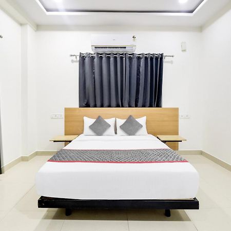 Super Townhouse De Alphabet Hotel Kukatpally Nexus Mall Hyderabad Luaran gambar